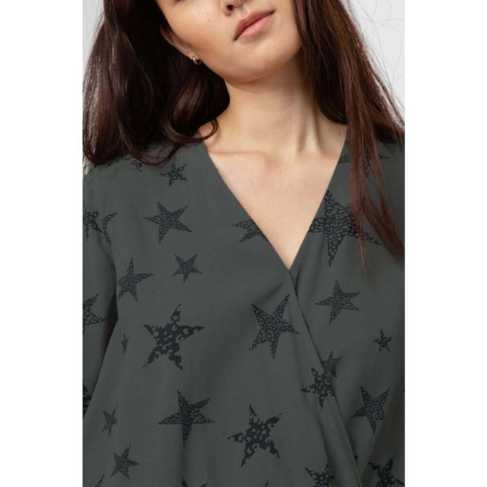 Rails Hillary Top Charcoal Cheetah Stars Women’s … - image 2